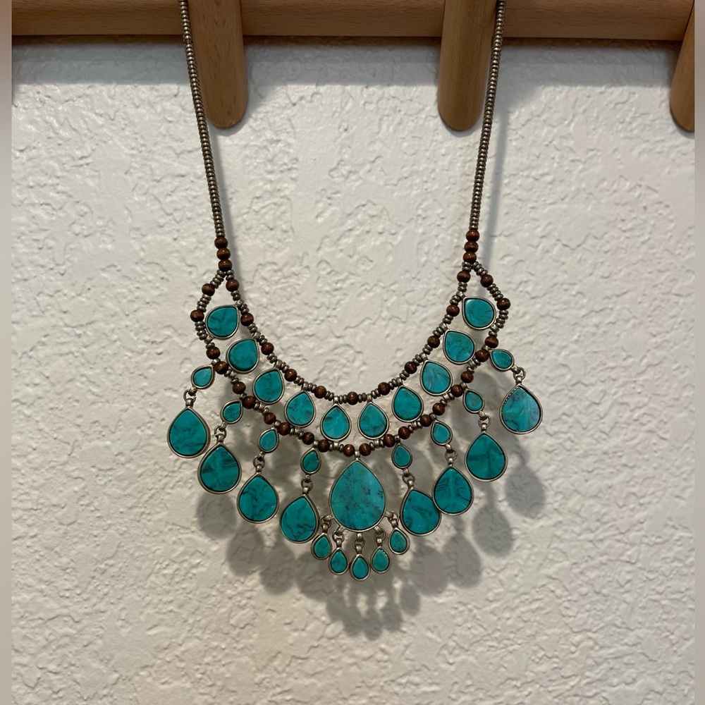 Costume jewelry turquoise necklace